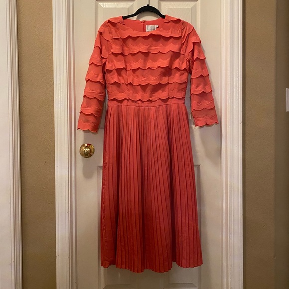 Petals & Pleats midi length dress - Picture 2 of 8